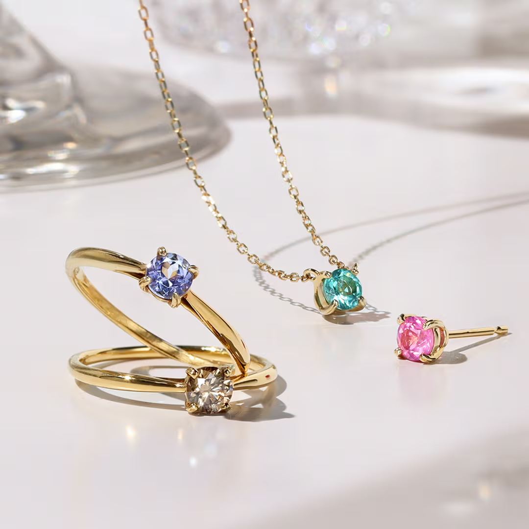 Bar Bizoux rings and necklace